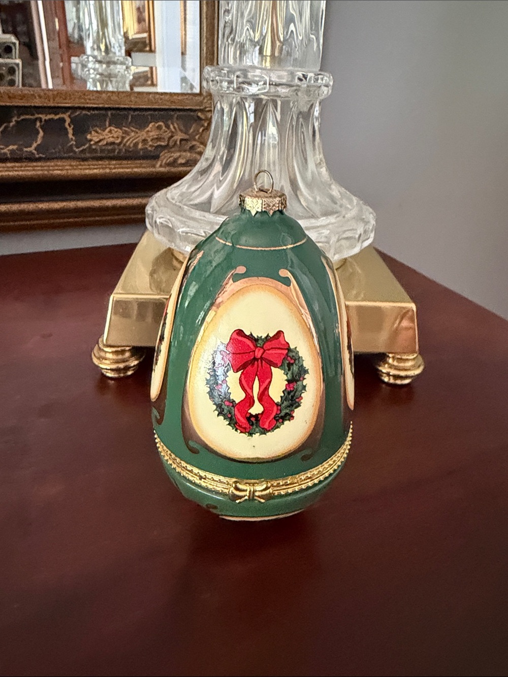 Vintage Mr Christmas Enamel Trinket box Egg Wreath.